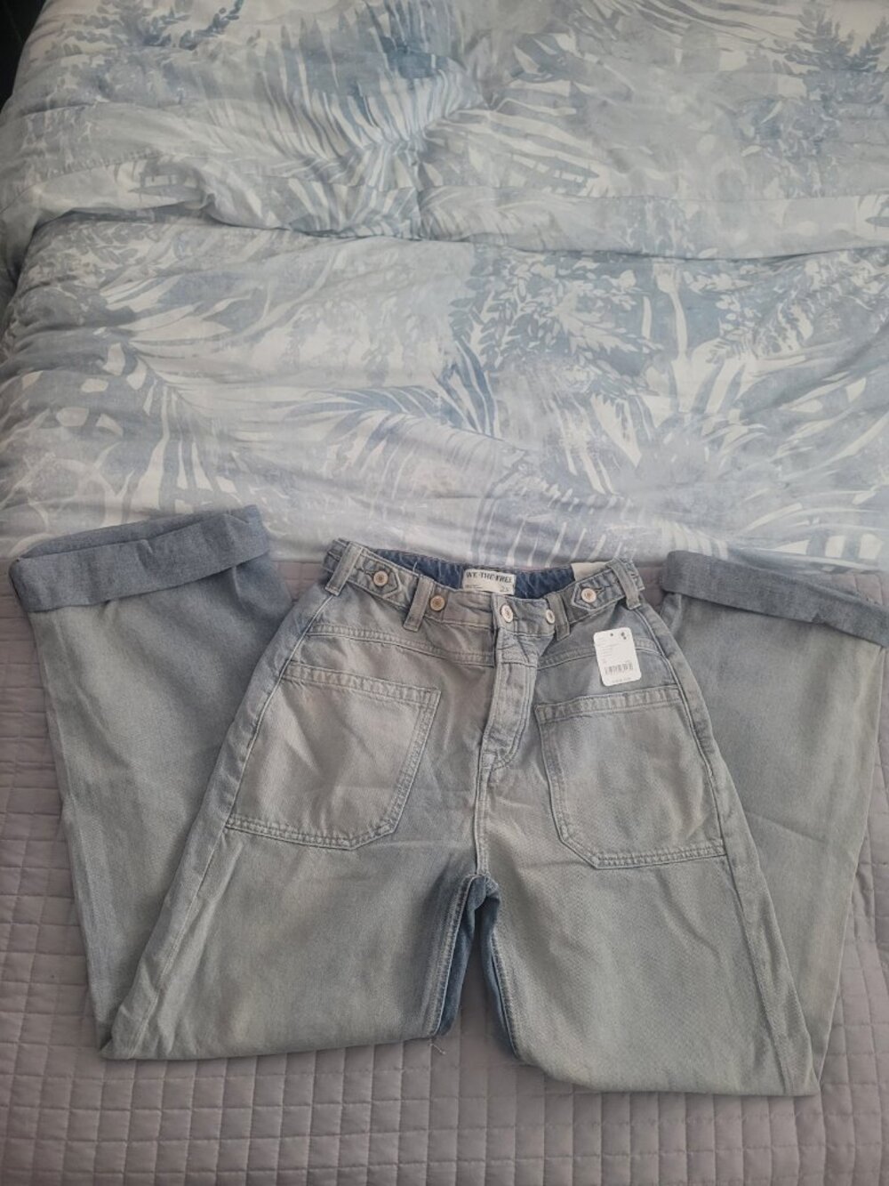 NWT FREE PEOPLE Palmer Cuffed Jean in The Shadows Grey Size 25